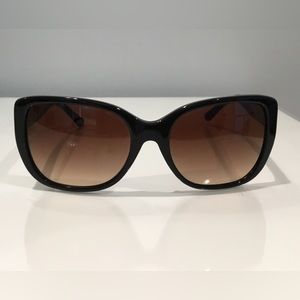 TORY BURCH BLACK SUNGLASSES W/ BROWN LENSES. COMES W/ HARD CASE & DUST COVER.